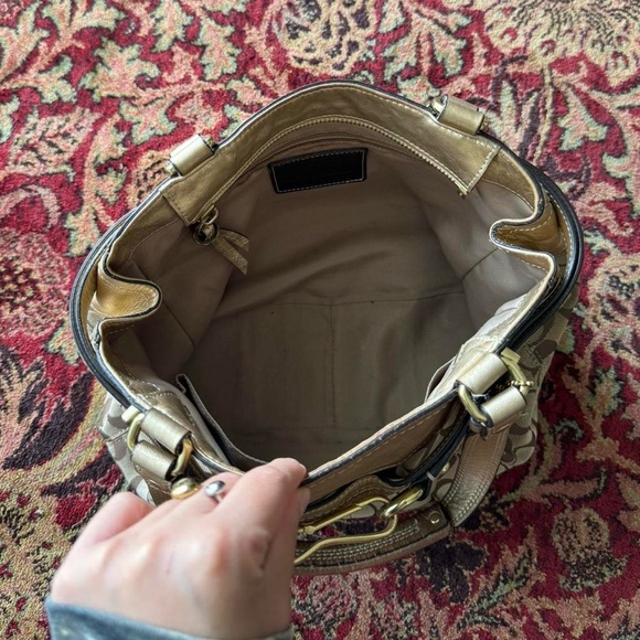 Vintage coach purse - Picture 5 of 8